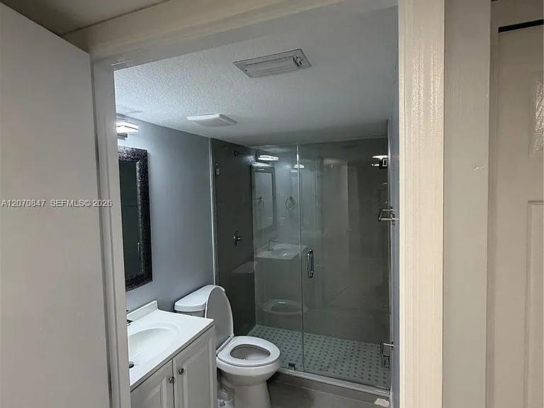1261 SE 27th St #101 — Photo 12