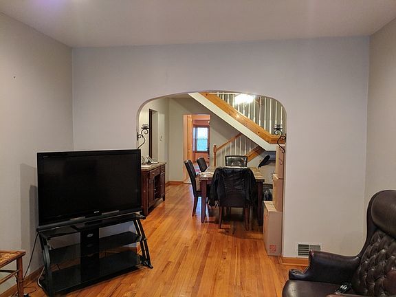 3rd image of 2629 N Newcastle Ave