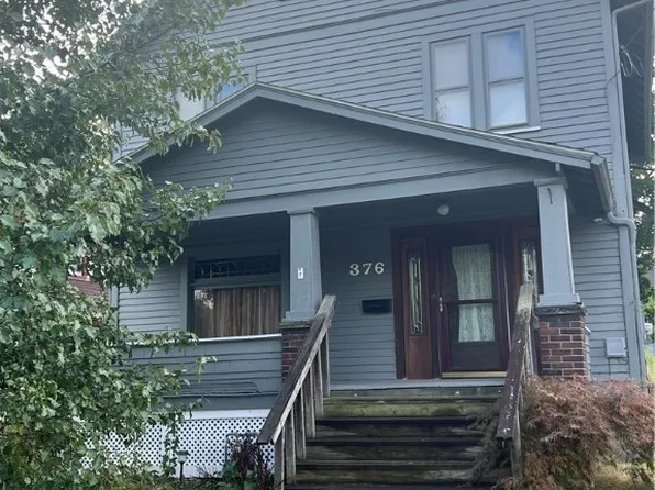 376 Elm St, Struthers, OH 44471