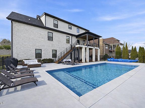 2nd image of 141 Laurel Ridge Dr