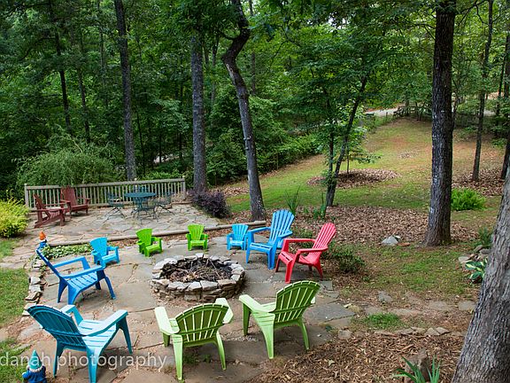 2nd image of 656 High Shoals Dr