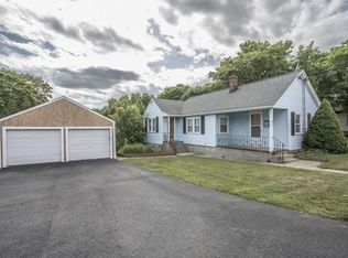 511 Slocum Rd, Dartmouth, MA 02747