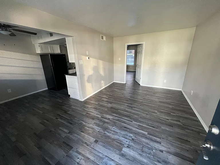 Hampton Gardens Apartment — Photo 5
