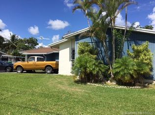 20040 Bel Aire Dr, Cutler Bay, FL 33189