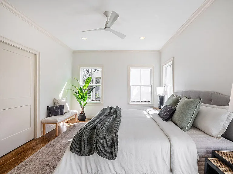 221 Williamsburg St NE — Photo 38