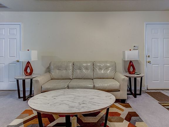 5th image of 131 Fleetwood Dr