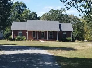 827 Poss Rd, Smithville, TN 37166