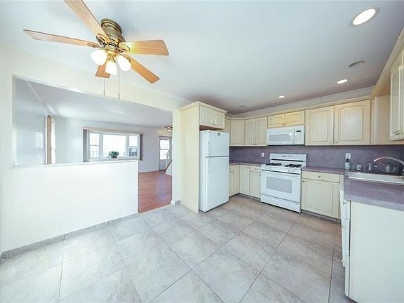 4th image of 100 Sterling Ave