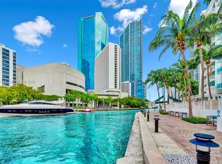31 SE 5th St APT 902, Miami, FL 33131