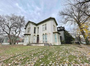704 SE 1st St, Evansville, IN 47713