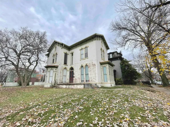 704 SE 1st St, Evansville, IN 47713