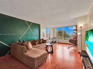 441 NE 195th St APT 404, North Miami Beach, FL 33179