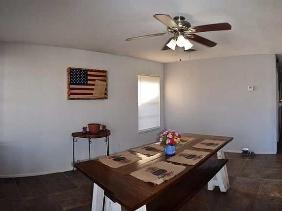 4th image of 717 W Clara Ave