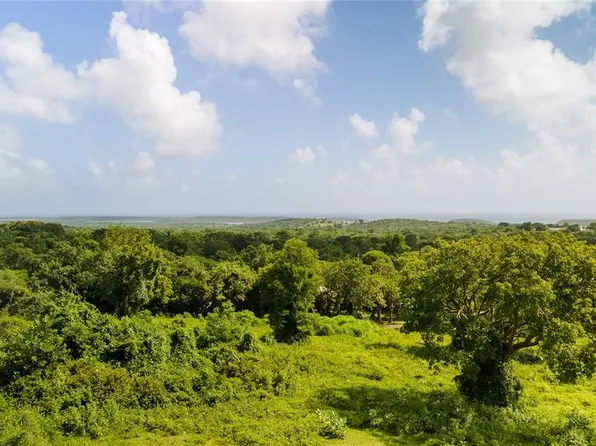 4 PR-995, VIEQUES, PR 00765