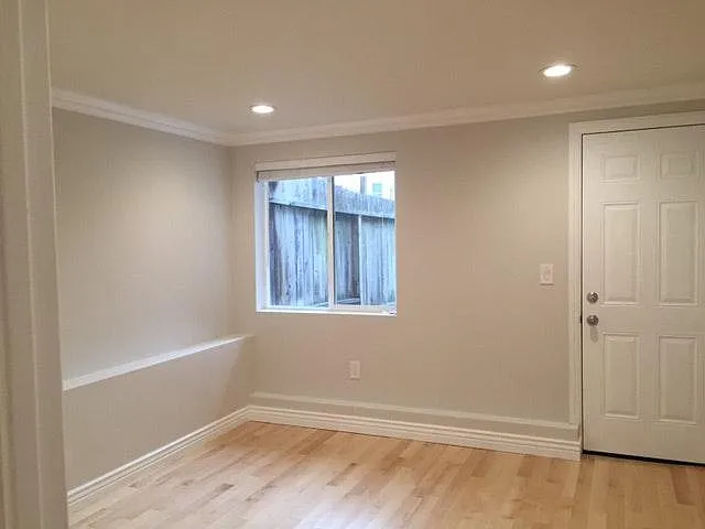 1839 22nd Ave — Photo 2