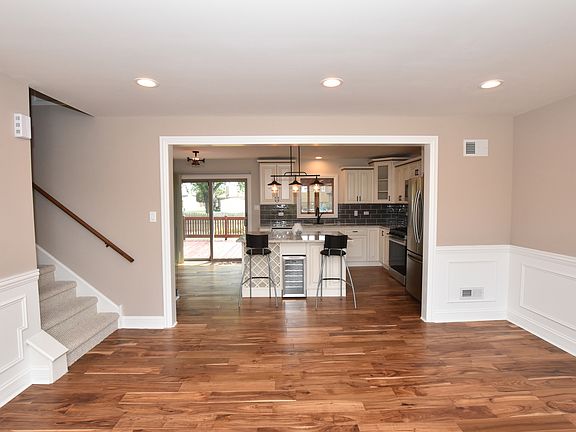 5th image of 8125 Hillcrest Ln