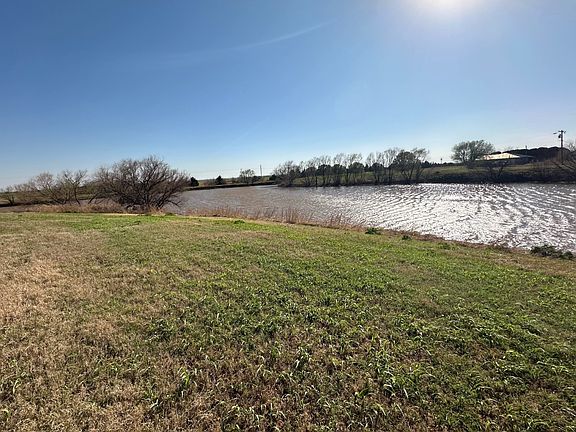 4th image of 10 E Buffalo Rd