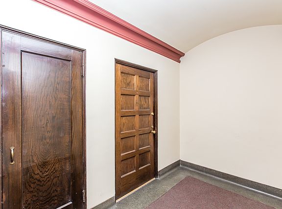 5th image of 1103 Holly Ct APT 301