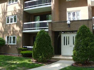 9604 S Karlov Ave APT 203, Oak Lawn, IL 60453