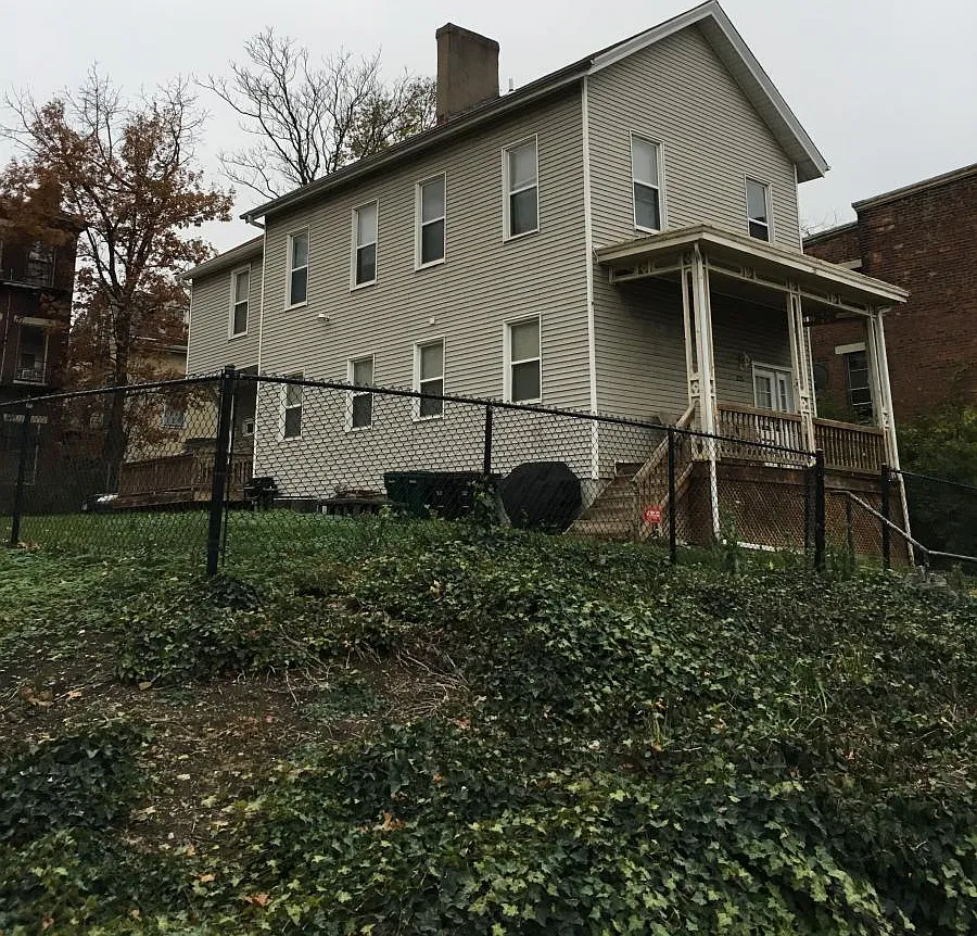 225 E University Avenue — Photo 1