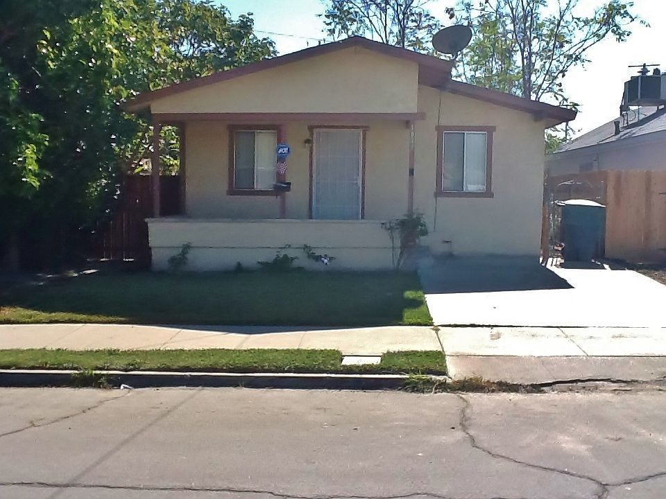 1st image of 1029 W 8th St