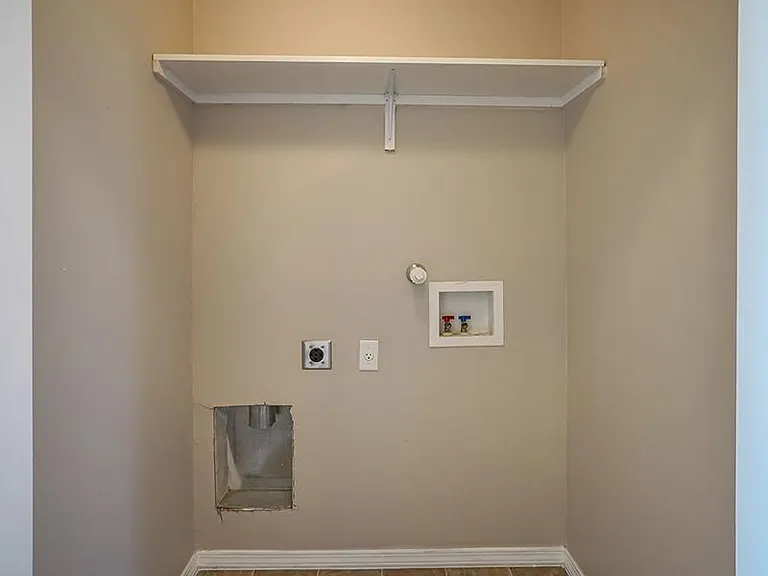 2-bedroom 2-bathroom Apartment homes | Washer and Dryer included Coronado Townhomes