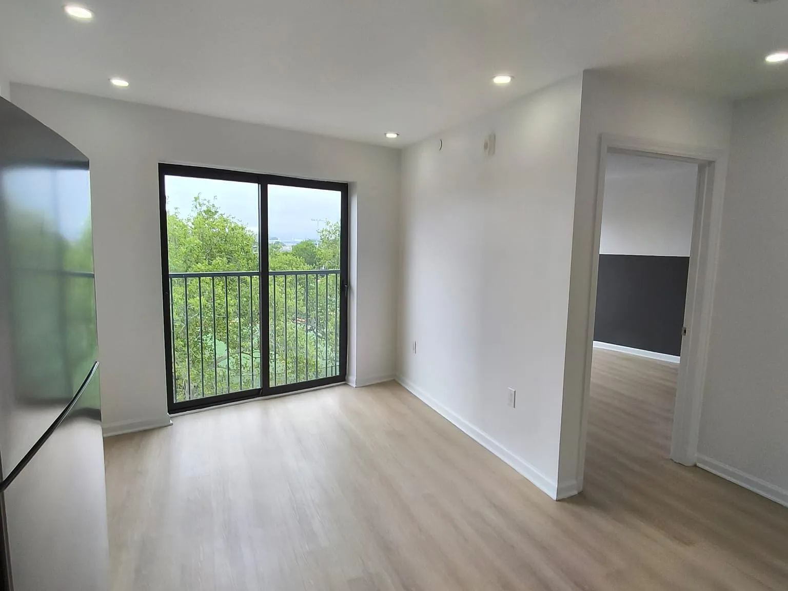 1 bed, 600 sqft, $2,099 — Photo 4