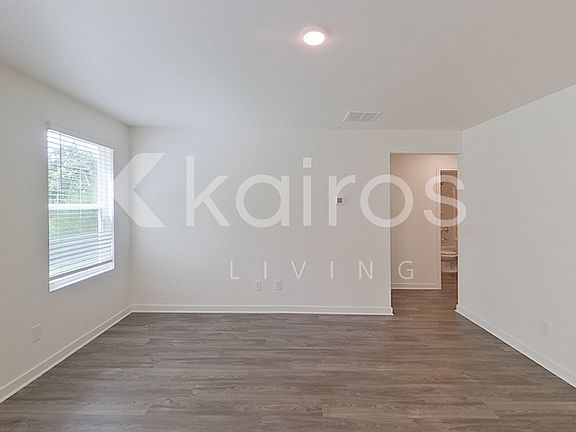 4th image of 152 George Oxford Dr