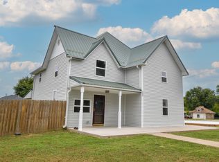 102 W Basin St, Rogersville, MO 65742