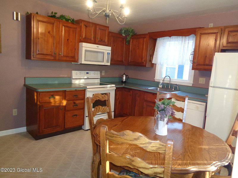 3rd image of 2616 2nd Avenue