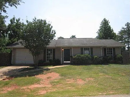 110 W Independence Cir photo 1
