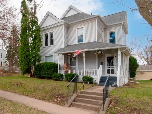 1207 Clay St, Cedar Falls, IA 50613