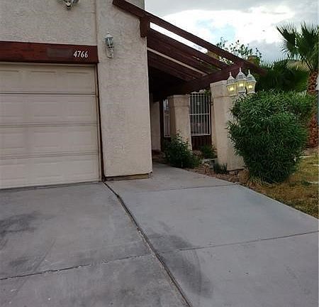 5th image of 4766 S Mojave Rd