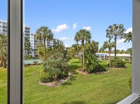 2731 NE 14th Street Cswy