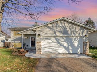 9033 Janie Ave S, Cottage Grove, MN 55016