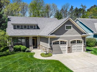 2906 Woodgate Ln, Kalamazoo, MI 49008