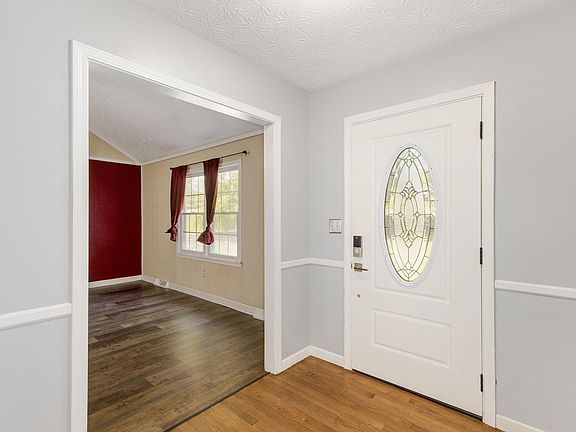 4th image of 624 Jameson Dr