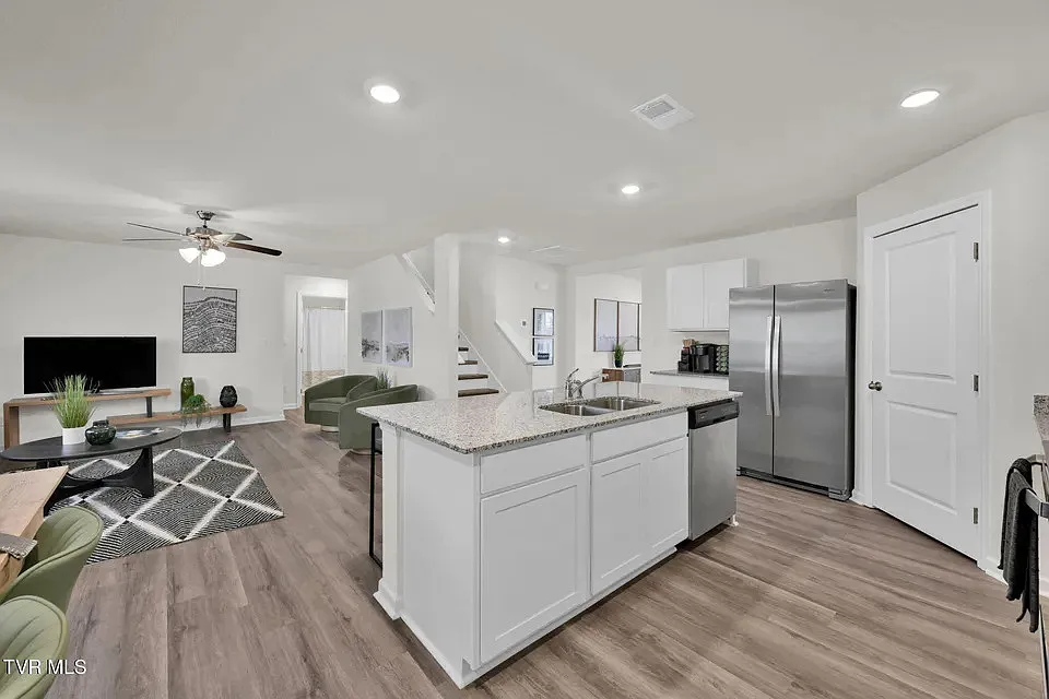 Building Photo - 678 Saint Andrews Dr