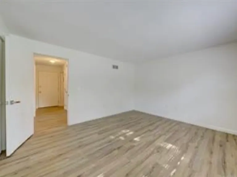 54 Oak St #11 — Photo 12
