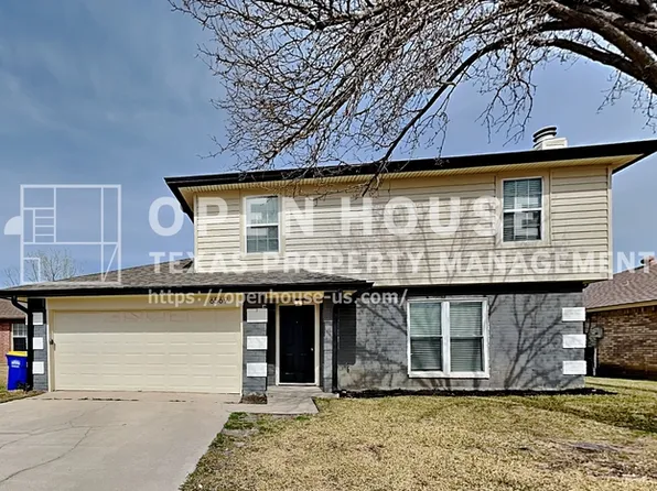 6569 Westridge Dr, Watauga, TX 76148