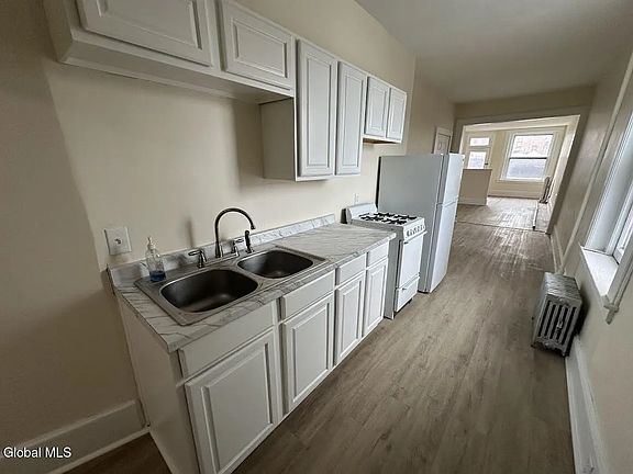 5th image of 16 Caroline St APT 12