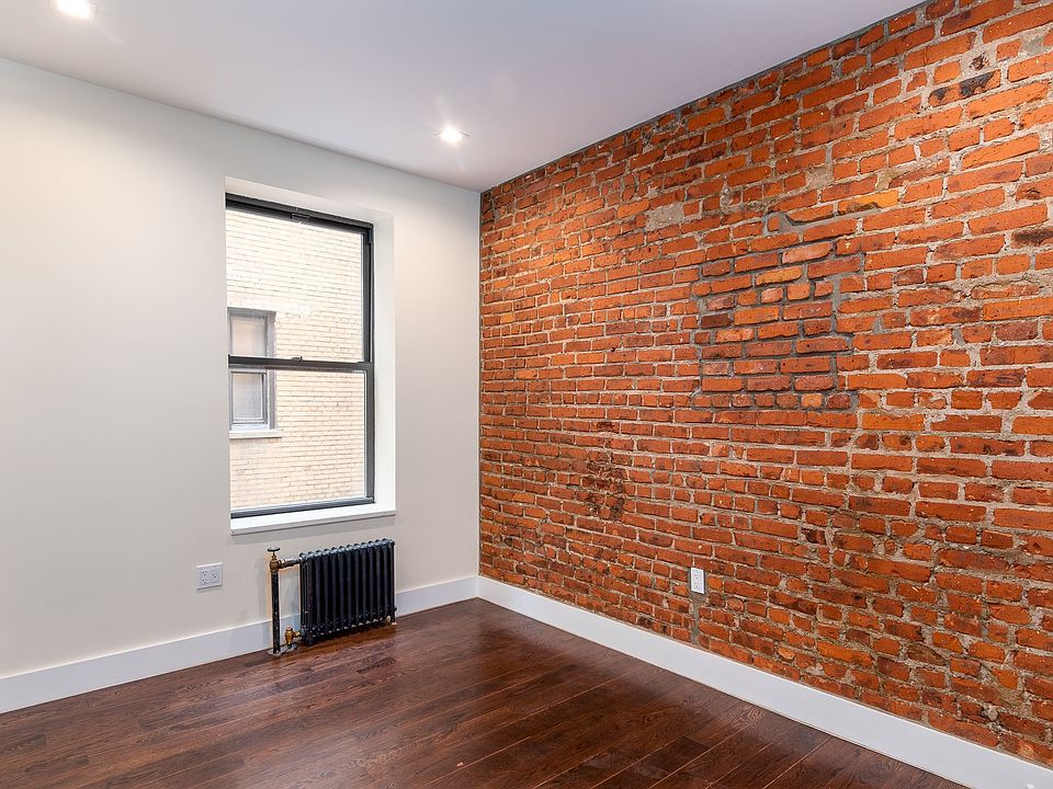 1st image of 921 Washington Ave #160