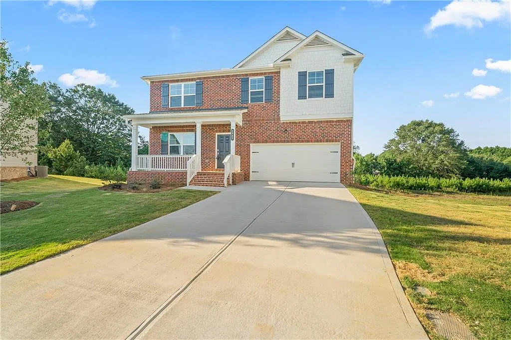 4 bed, 2.5 bath, 2540 sqft, $2,600 — Photo 3