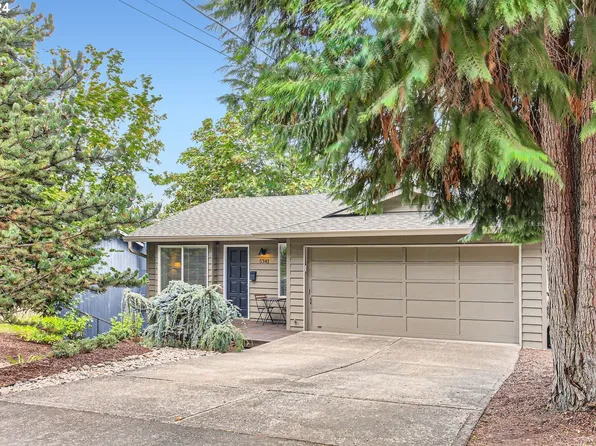 5341 Amy St, West Linn, OR 97068