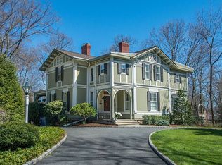 20 Knollwood Rd, Short Hills, NJ 07078