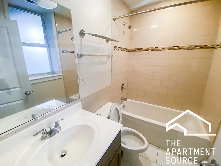 853 W Cornelia Ave #2S — Photo 6