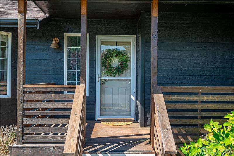 4th image of 1560 SW 9TH Avenue