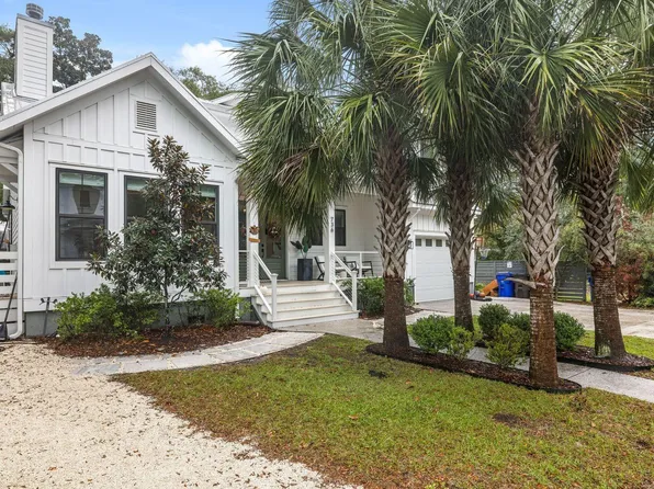 736 Atlantic St #A, Mount Pleasant, SC 29464