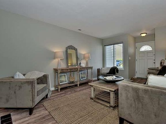 3rd image of 1505 42nd Ave APT 33