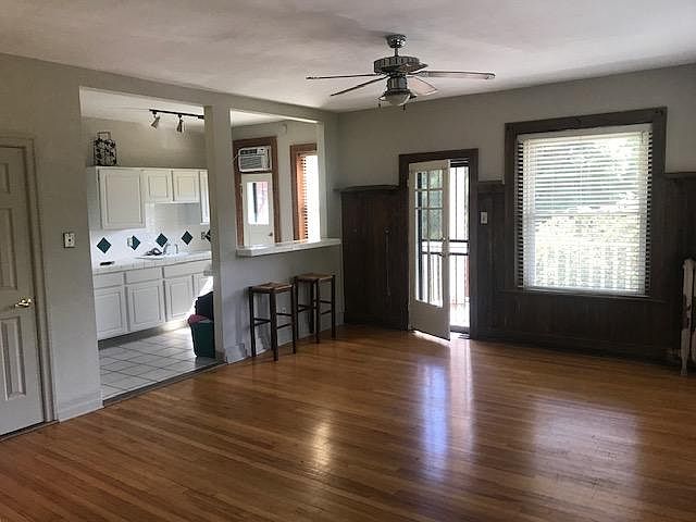 1st image of 1376 N Pearl St APT 202